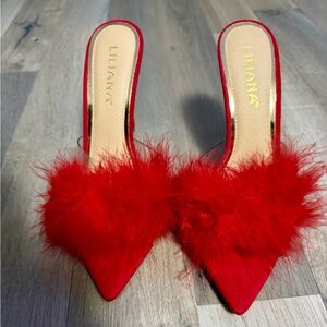Liliana Red Feather Mule Heels – Size 9